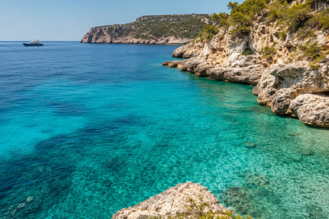 Private yacht charter in Mallorca aboard IODA II